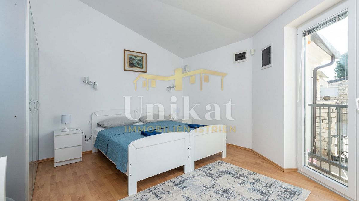 Luksuzna hiša - prvi vrsti ob morju